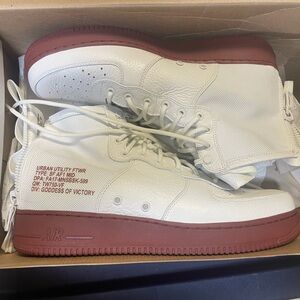 Nike SF Air Force 1 Ivory/Mars - NIB